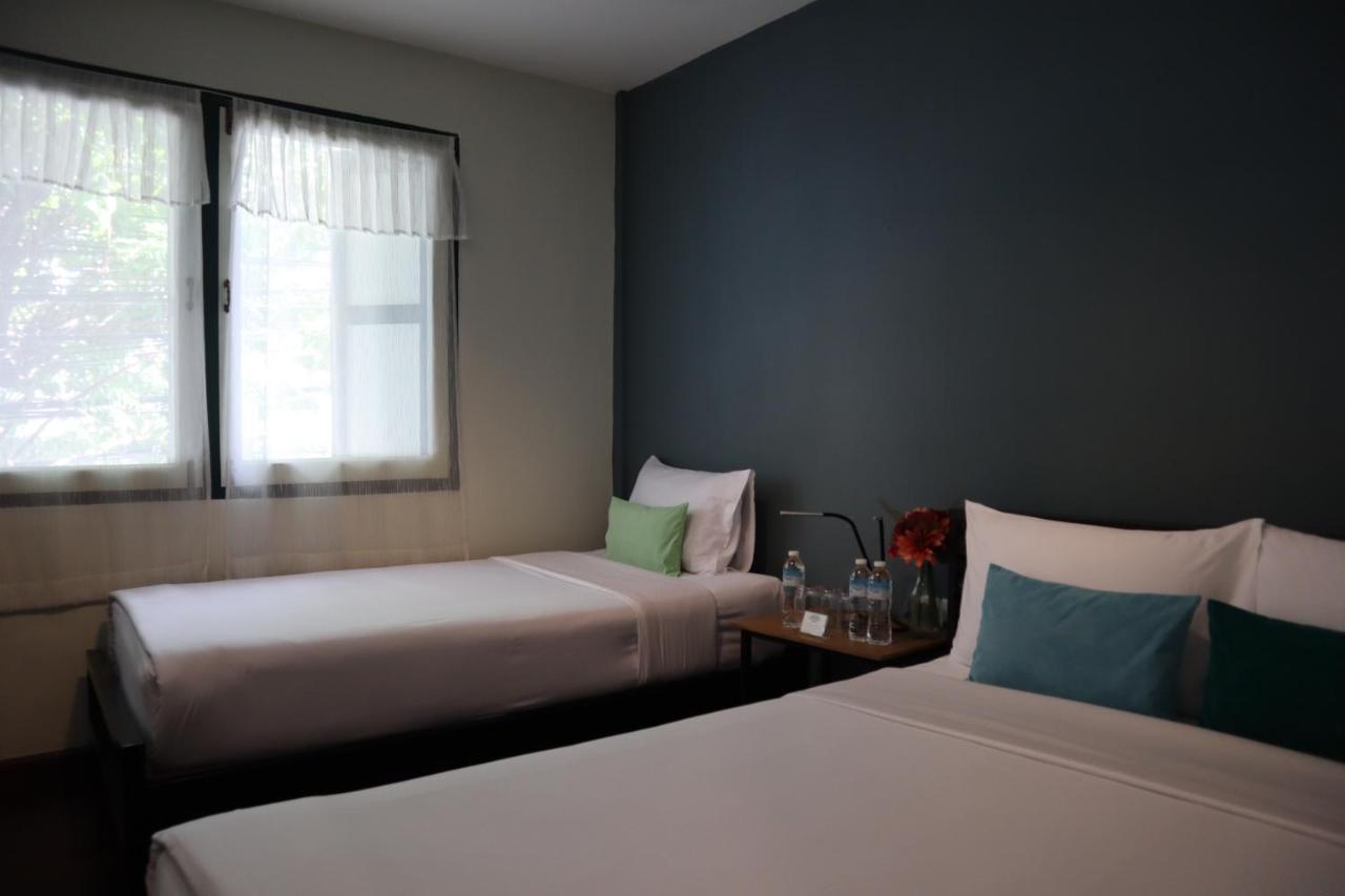 Baan Wangderm Hotel Bangkok Luaran gambar