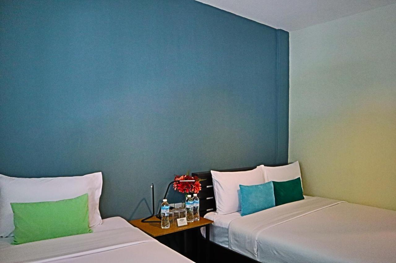 Baan Wangderm Hotel Bangkok Luaran gambar