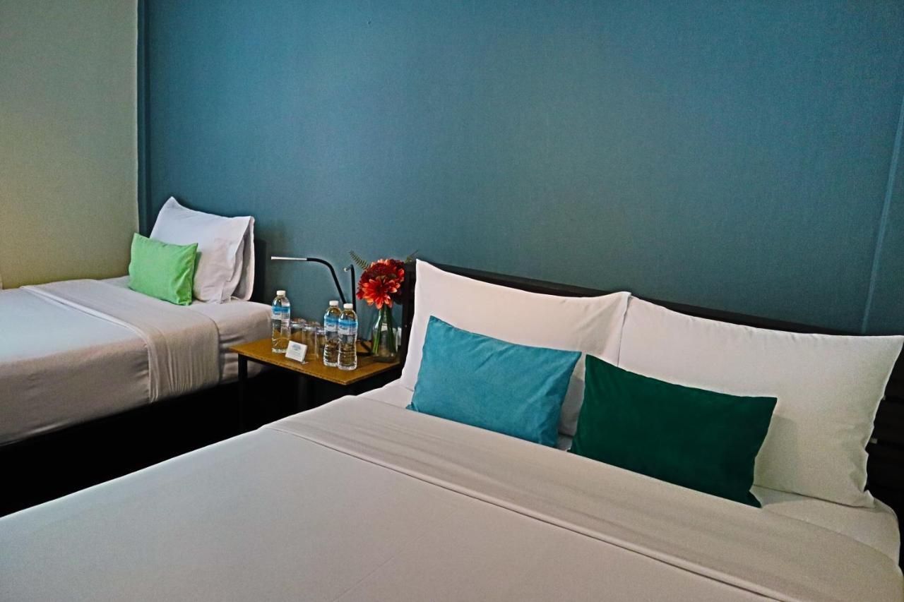Baan Wangderm Hotel Bangkok Luaran gambar