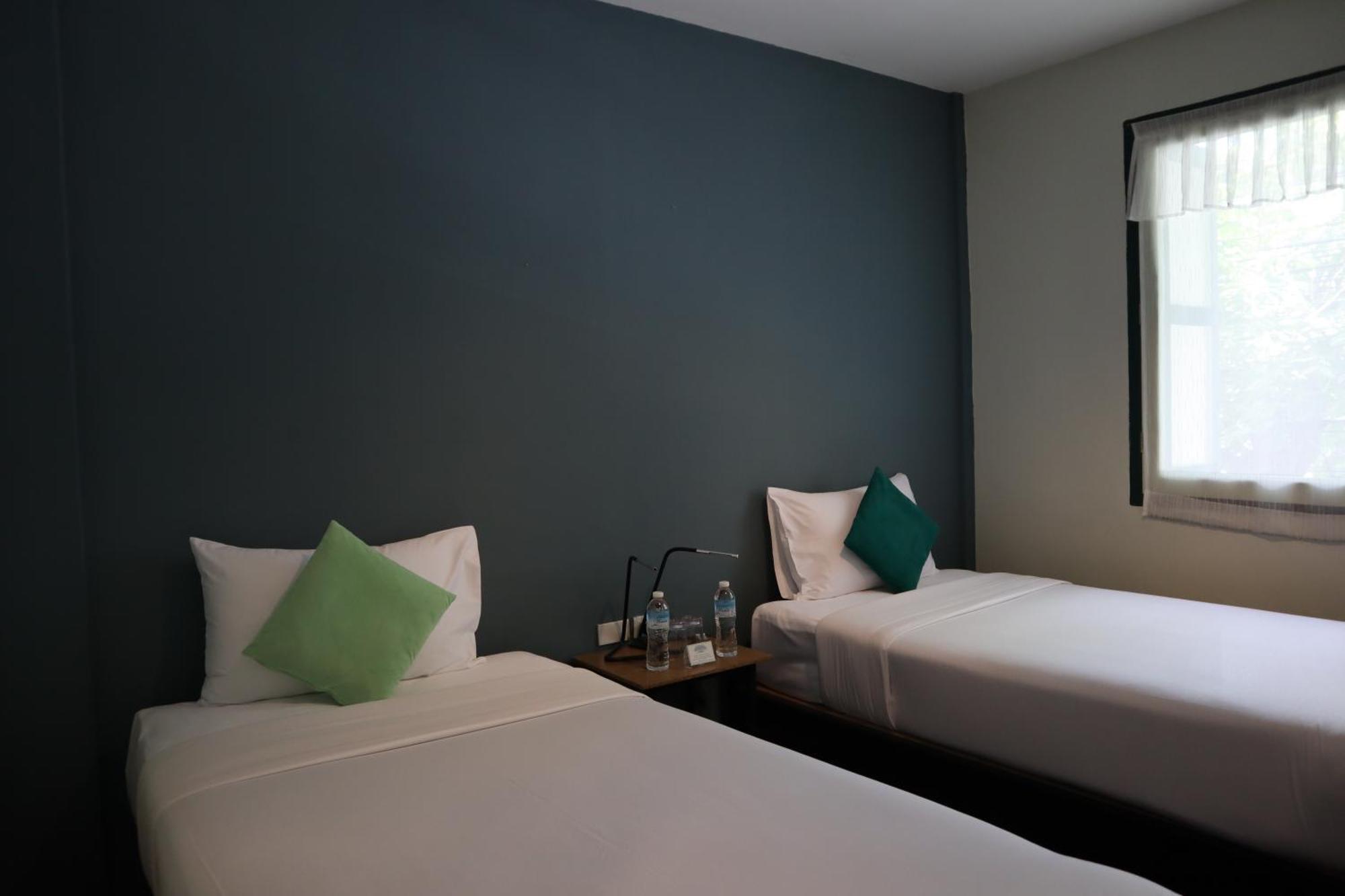 Baan Wangderm Hotel Bangkok Luaran gambar