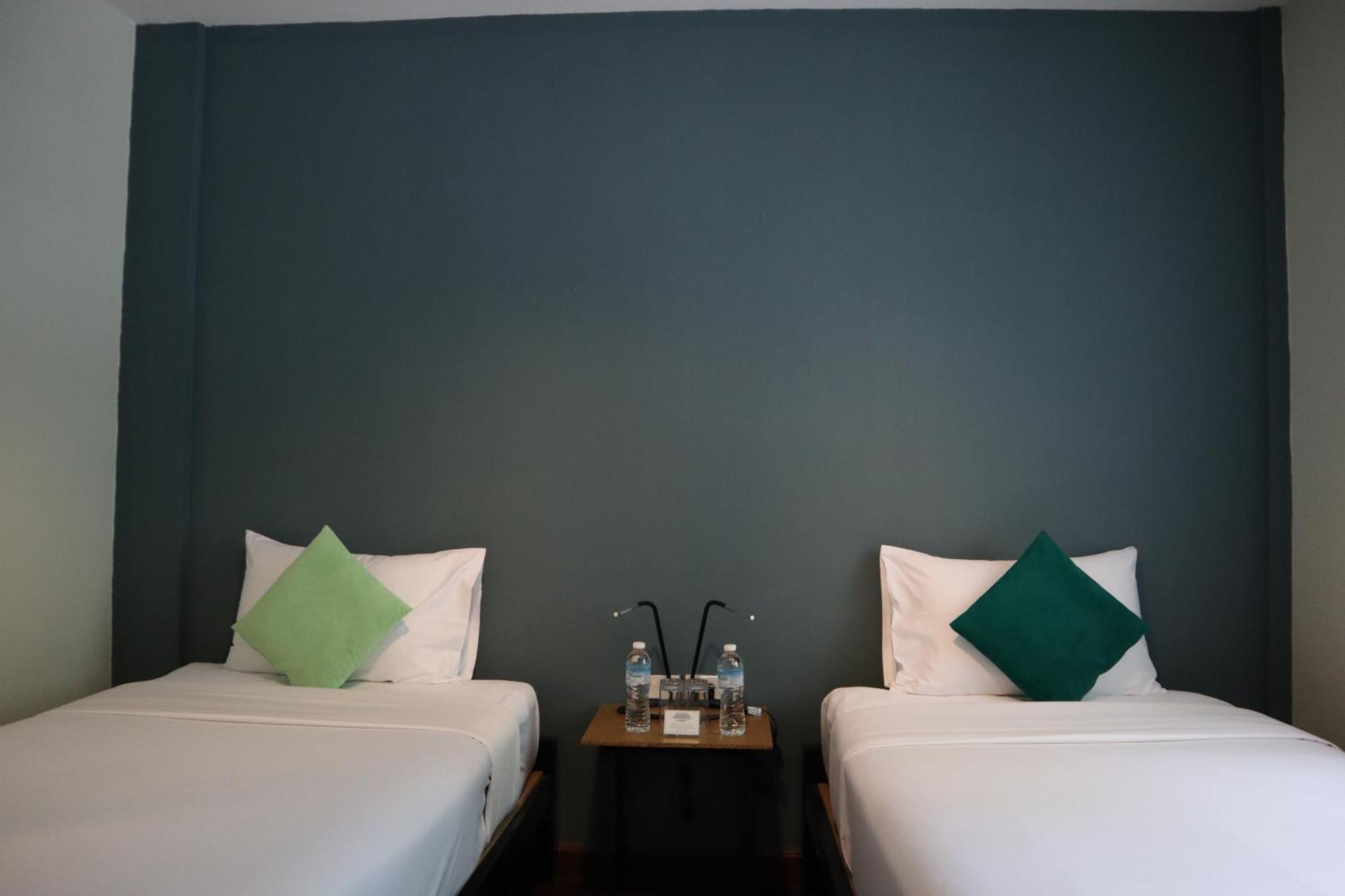 Baan Wangderm Hotel Bangkok Luaran gambar