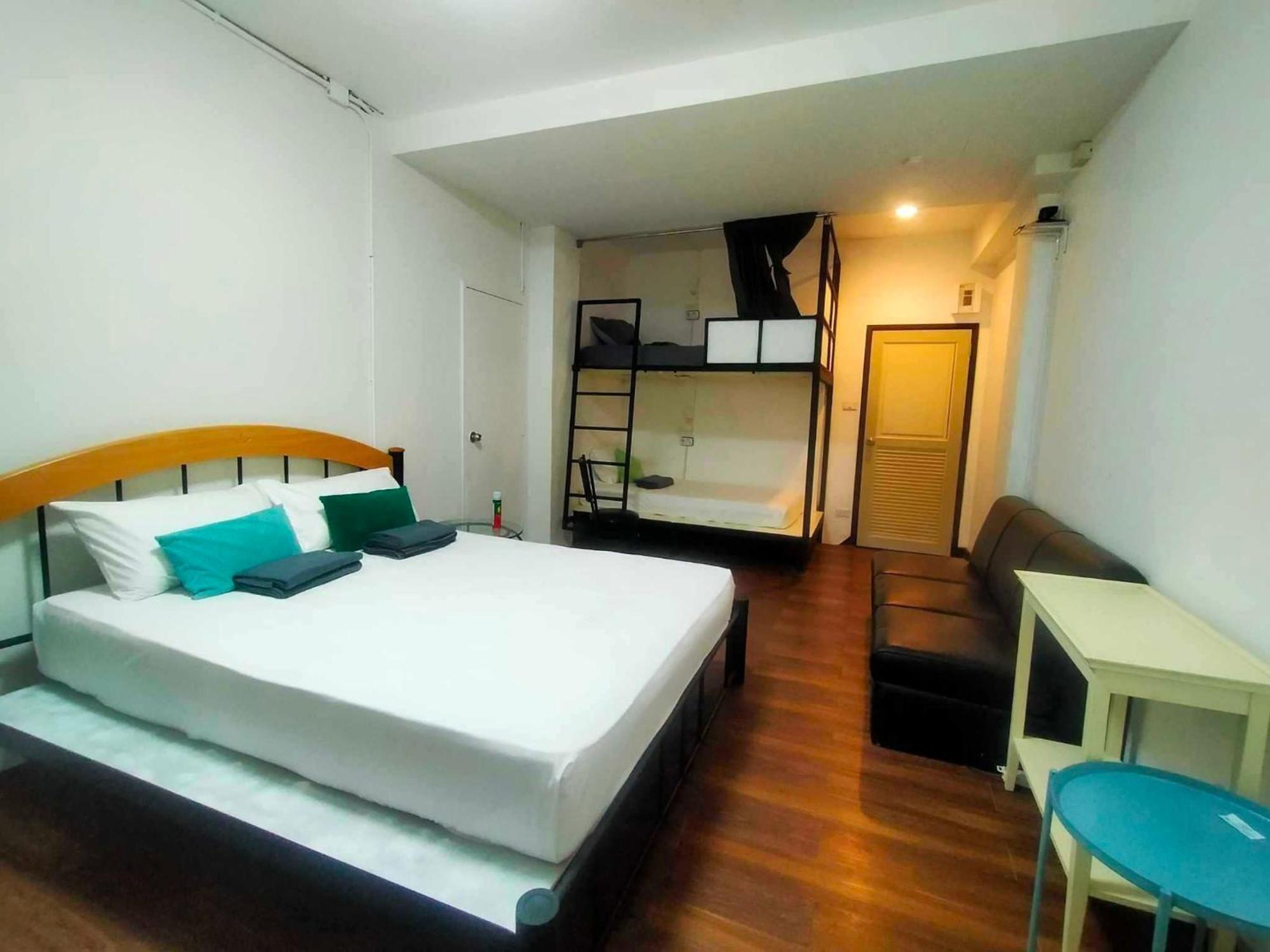 Baan Wangderm Hotel Bangkok Luaran gambar