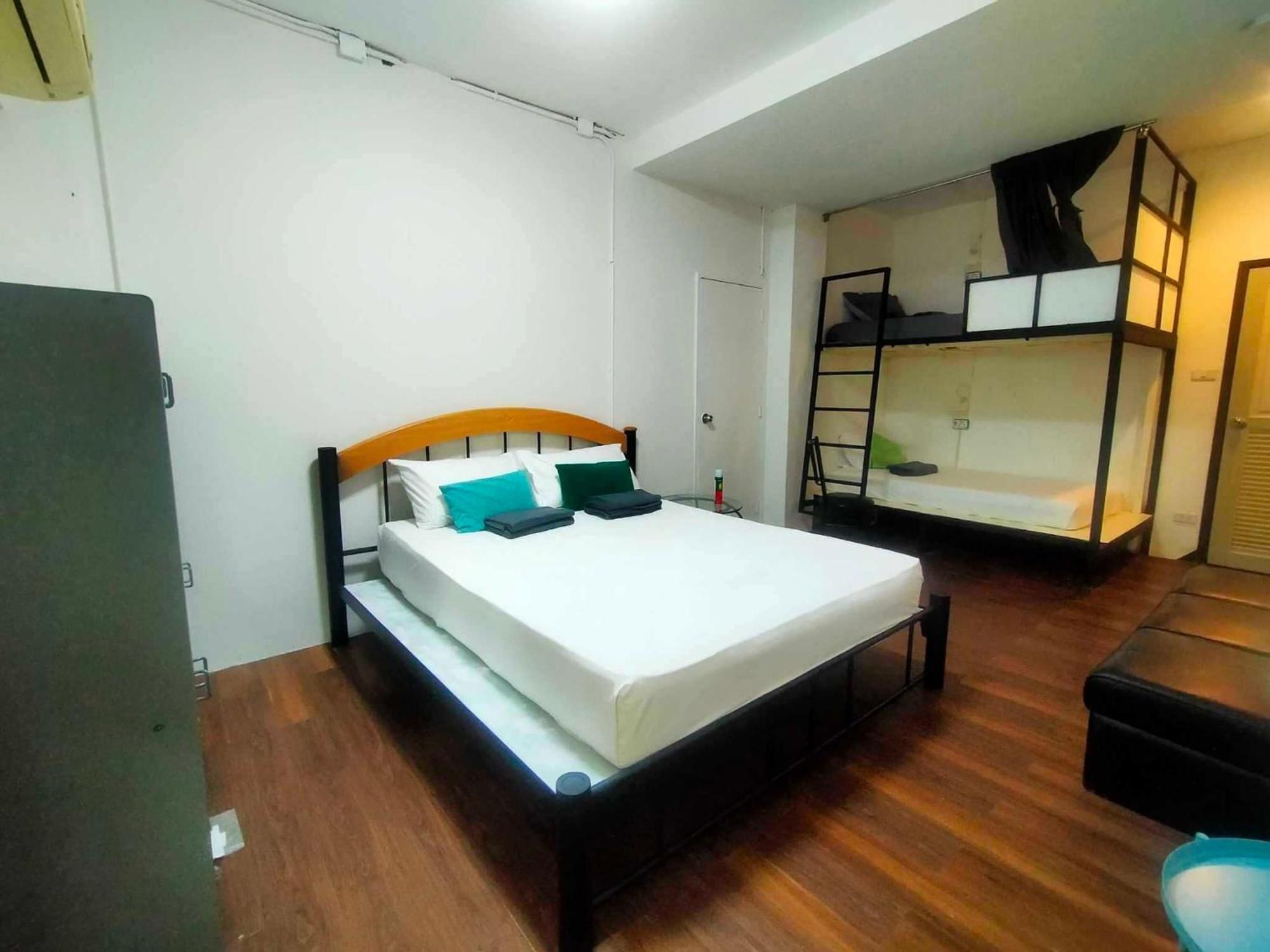 Baan Wangderm Hotel Bangkok Luaran gambar