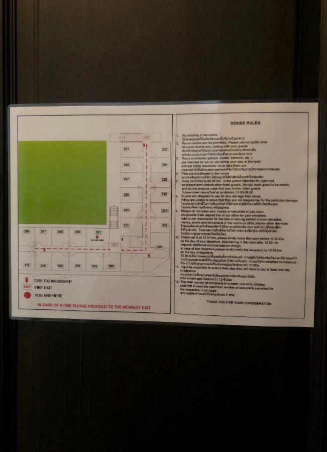 Baan Wangderm Hotel Bangkok Luaran gambar